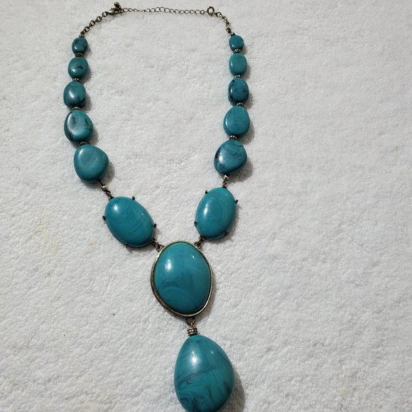 Southwest Turquoise Stone Pendant Statement Necklace - Picture 2 of 4